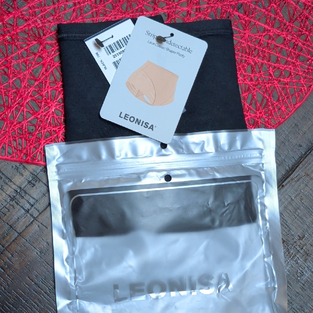 Leonisa Stripe Undetectable Lace Classic Shaper Panty, New. Size XXL